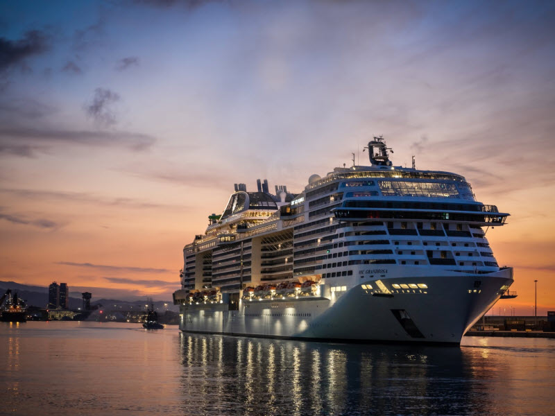 Le bateau de croisière MSC Grandiosa en mer